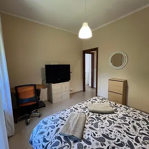5 Min From Bus Stop-free Parking Roma